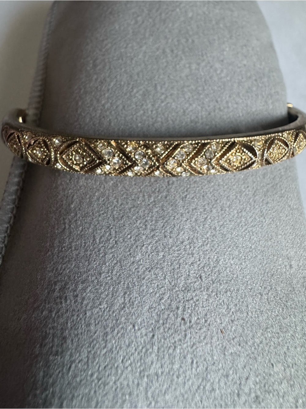 VTG 80s Avon Art Deco Rhinestone Hinged Bangle Bracelet
